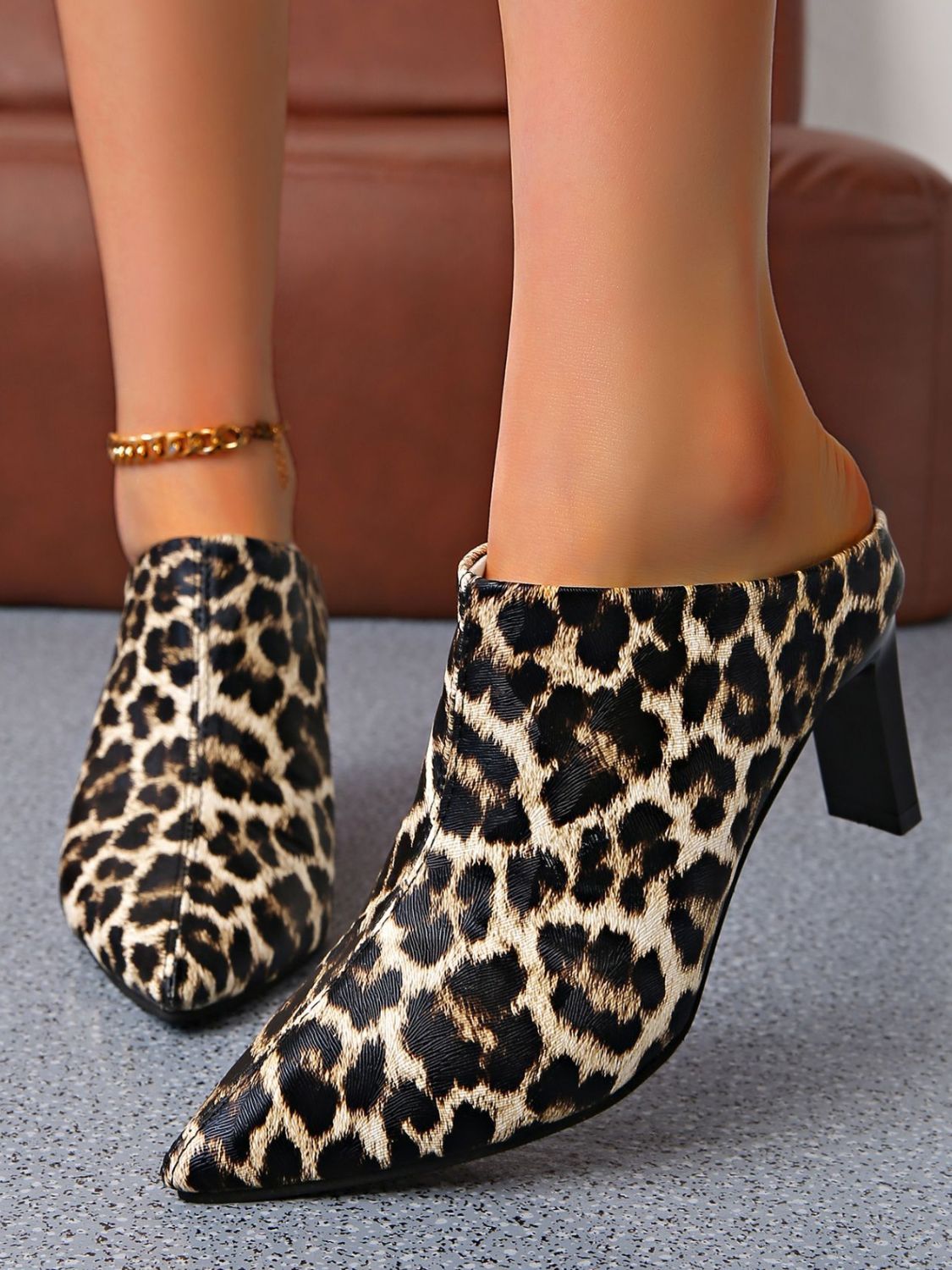 PU Leather Leopard Point Toe Pumps.