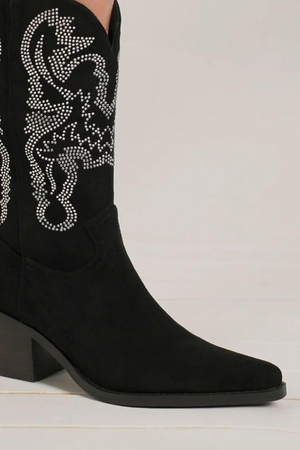 Beast Fashion Rhinestone Detail Point Toe Boots.