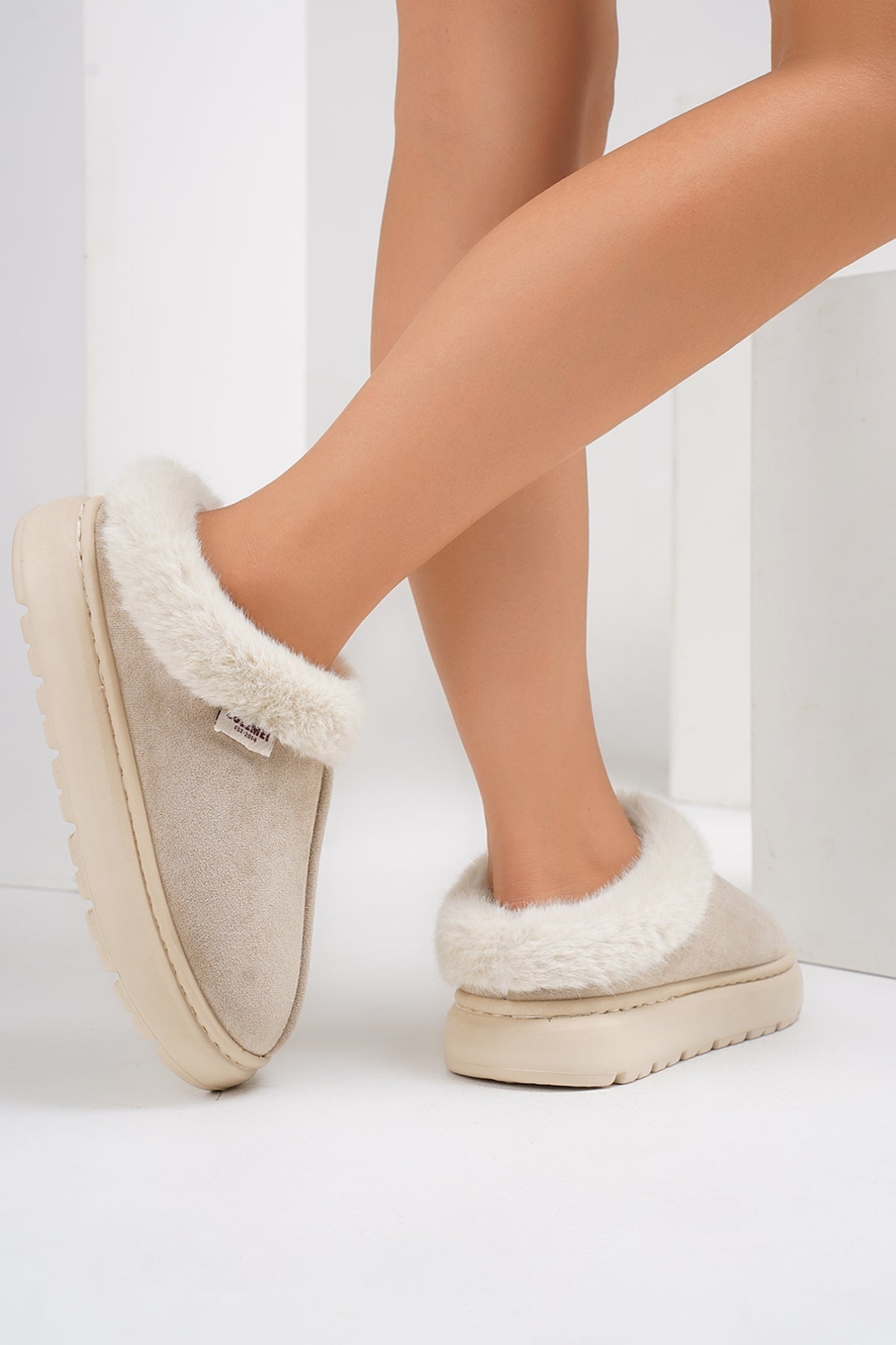 Furry Round Toe Platform Slippers.