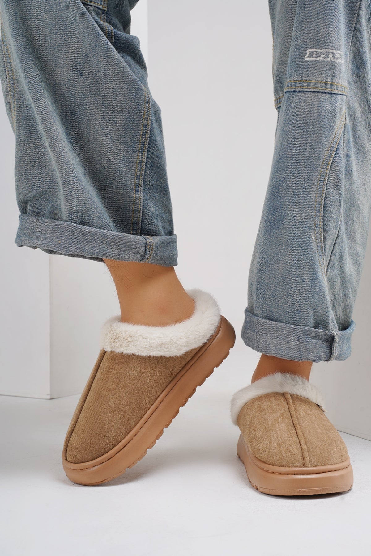 Furry Round Toe Platform Slippers.